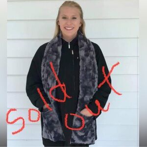 Virah Bella pocket scarf, NWT